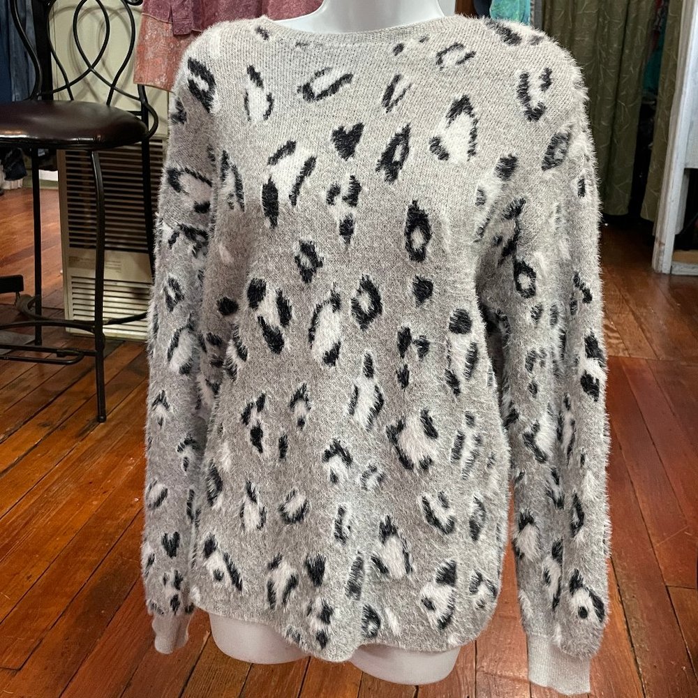 Papillon knit sweater